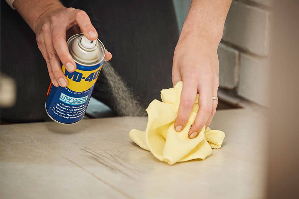 How To Clean Tile Floors With Wd 40, How Do You Get Black Scuff Marks Off Tile Floors